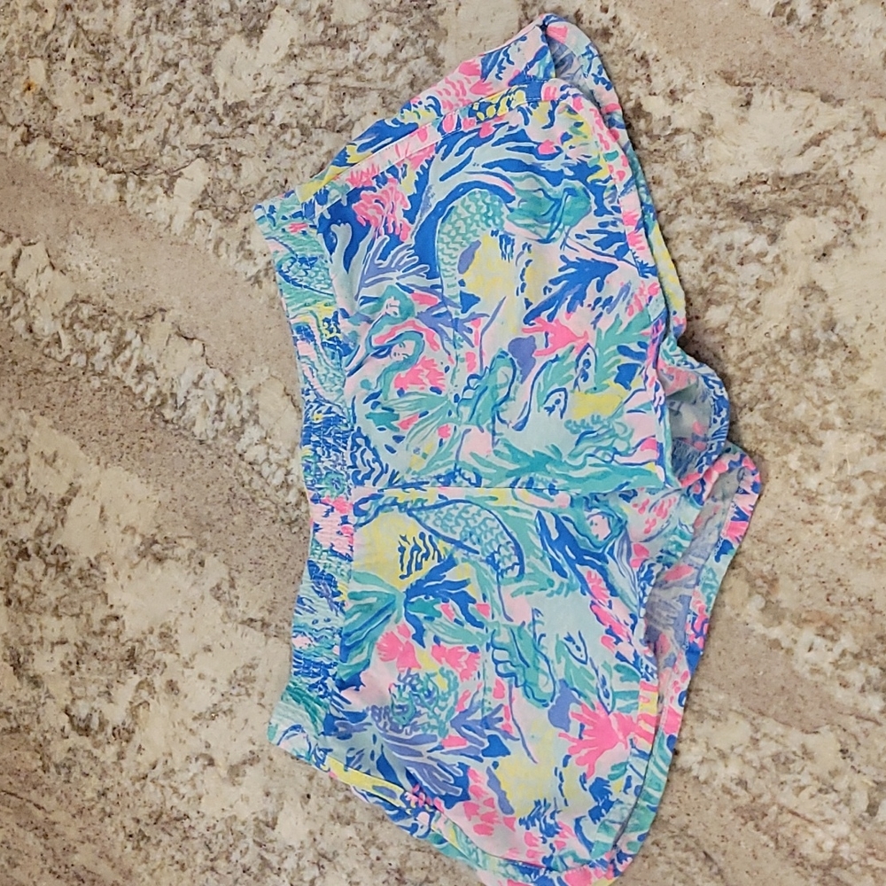 Girls lilly pulitzer shorts size large
